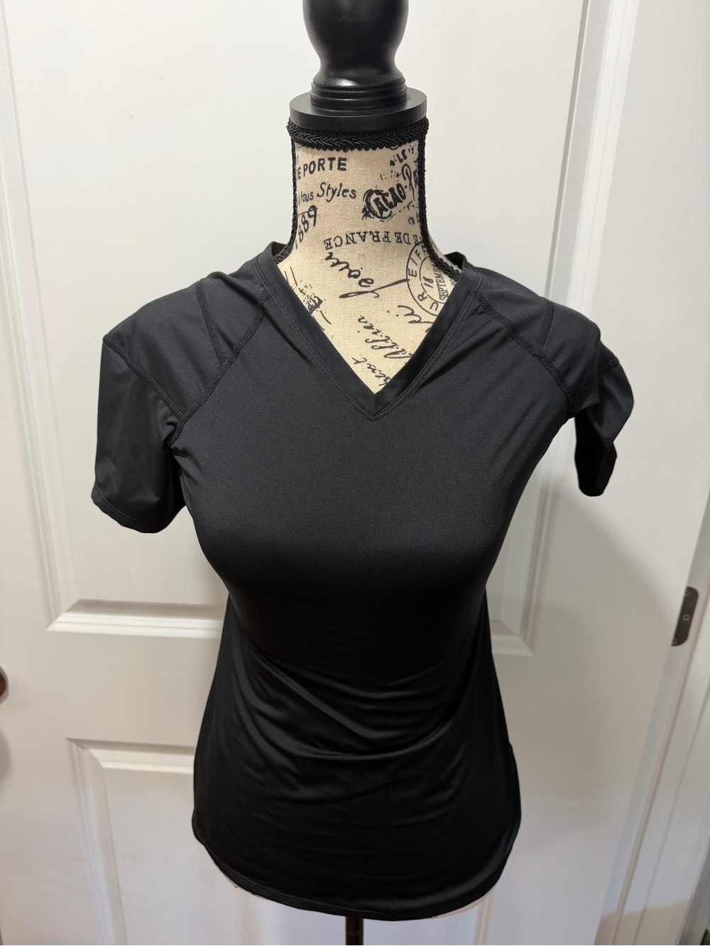 Women's Black V-Neck Short Sleeve Active Tee
